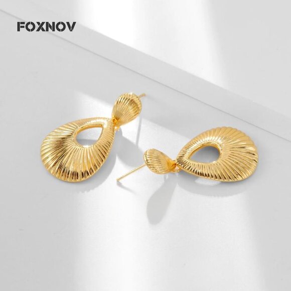 Women's Gold Crystal Cute Teardrop Dangle Stud Gold Plated Lightweight Earrings - Picture 3 of 5